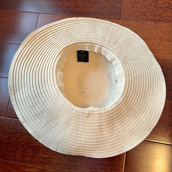 Woven Wide-brim Sun Hat - Picture 3 of 4